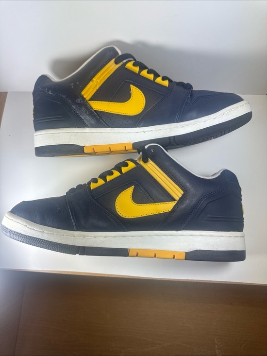 Nike Air Force 2 Michigan Men’s Size 10.5 Navy Yellow 2003 Vintage Sneakers